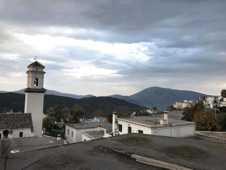 La Casa Rural De Paco Y Ana Pitres Eksteriør bilde