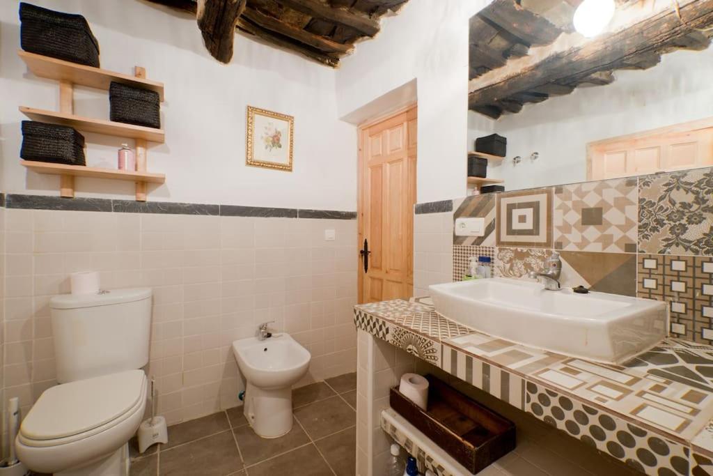 La Casa Rural De Paco Y Ana Pitres Eksteriør bilde