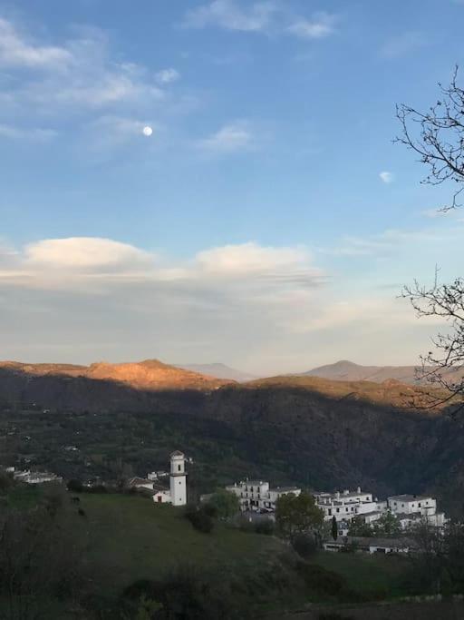 La Casa Rural De Paco Y Ana Pitres Eksteriør bilde